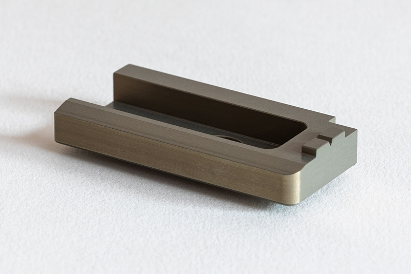 Aufnahme für Einzelfaserführung 900µ und 3mm für Glasfasertrenngerät Corning FBC006 -2, Artikel-Nr. CLV-FBC6U9-1